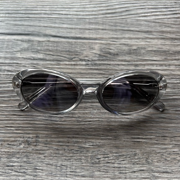 Illesteva Accessories Nwot Illesteva Seattle Sunglasses In Grey